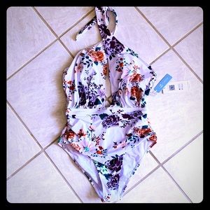 NWT Cupshe 1 piece floral swimsuit size L